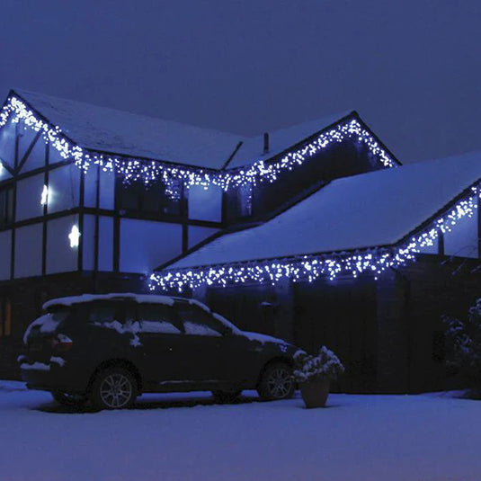 PACHET PROMOTIONAL !!! Instalatie exterior 5m franjuri inegali ,120 led-uri, lumina flash , fir gros, interconectabila + Instalatie solara 3m cu 30 fulgi LED-multicolor - CADOU !!!