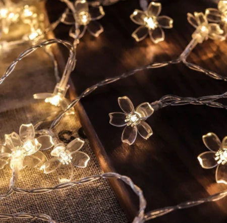 PACHET PROMOTIONAL - 2 + 1 GRATIS !!! Instalatie Solara de Gradina Flori de Cires 5m cu 50 LED-uri, Alb cald