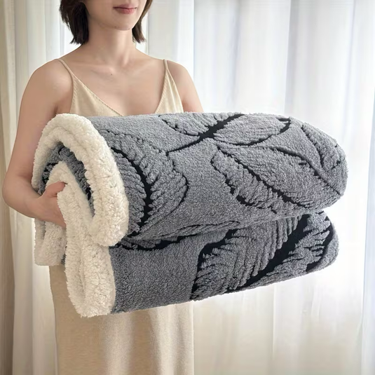 PACHET PROMOTIONAL !!! Patura Cocolino Groasa cu Blanita Sherpa 200x230cm + Aparat masaj picioare tip covoras cu Incarcare USB pentru electrostimulare 19 niveluri intensitate - CADOU !!!